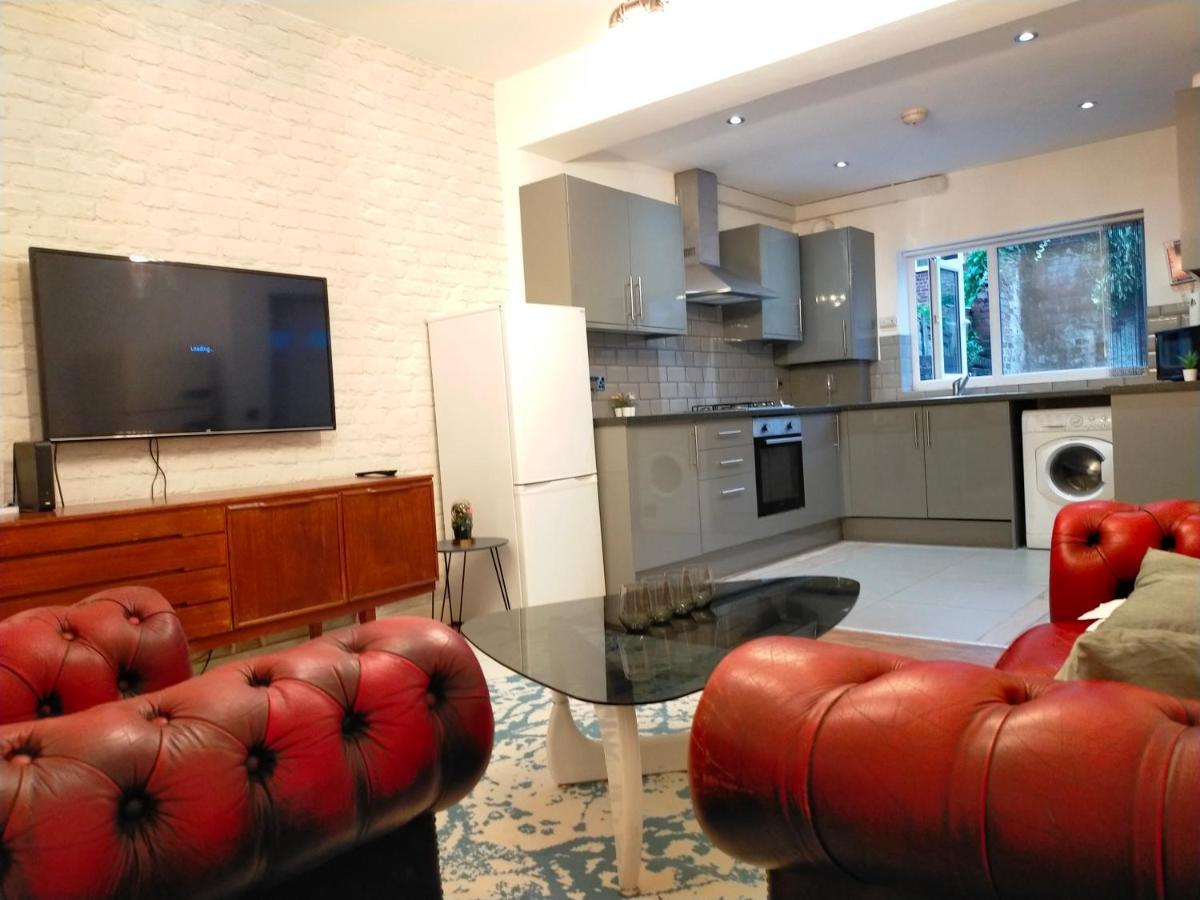 4 Bed Entire House - Heart Of The City - Near Sufc Sheffield Eksteriør bilde